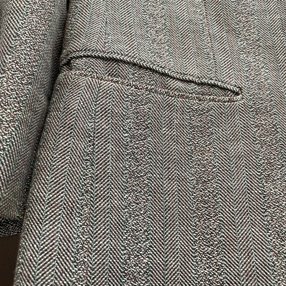 Yves Saint Laurent, man sport coat/ Jacket. Pre owned size 42 /44